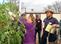 Demonstrating tomato pruning